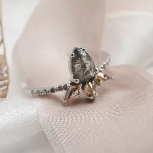Luxury gold ring with salt´n´pepper and fancy diamonds CROWNIA Thumbnail