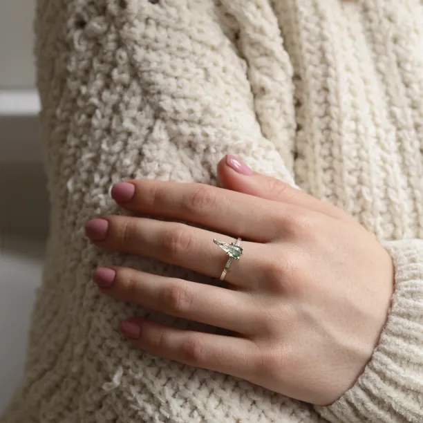 Exclusive kite moss agate ring with diamonds INA Image