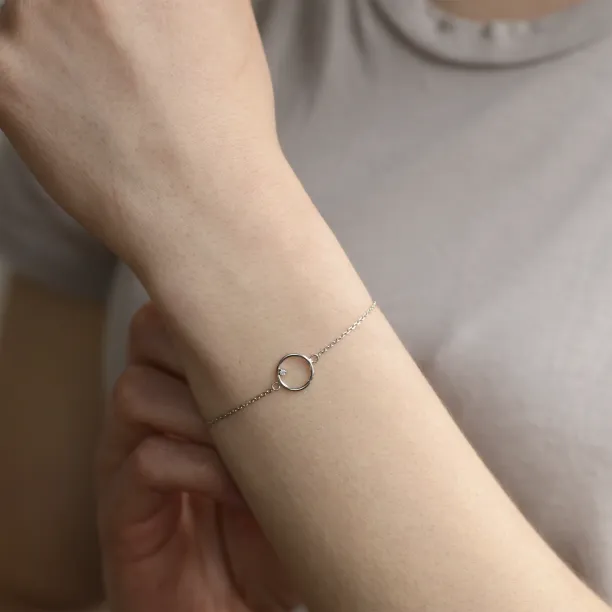 Gold karma bracelet with round diamond BALASANA Image