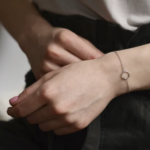 Gold karma bracelet with round diamond BALASANA Image