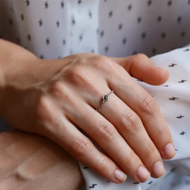 Gold chain ring with salt and pepper diamond DAITHI Image