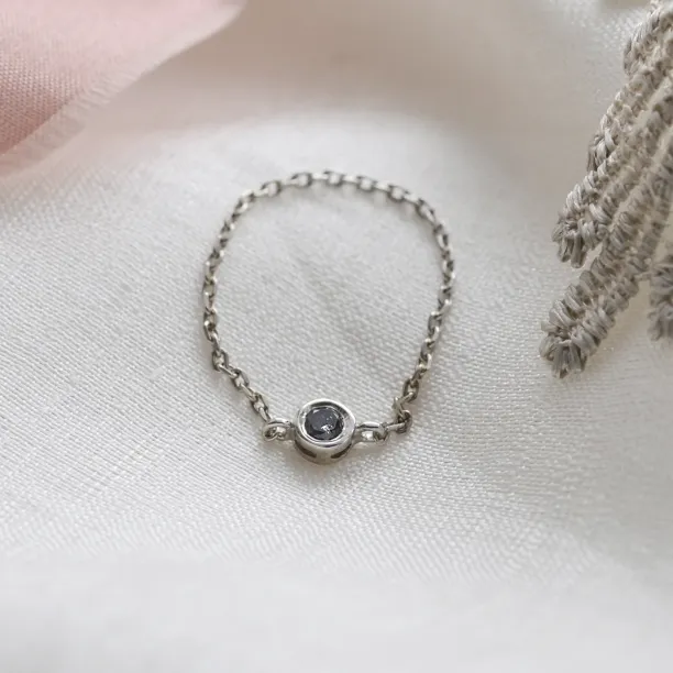 Gold chain ring with salt and pepper diamond DAITHI Image