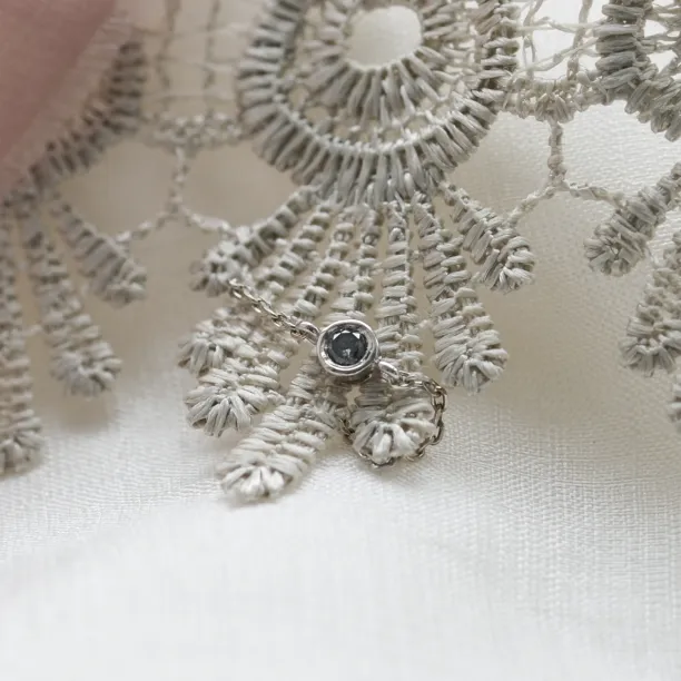 Gold chain ring with salt and pepper diamond DAITHI Image