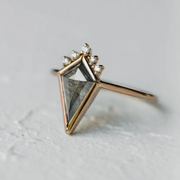 Kite salt and pepper diamond ring in cluster style EININ Image
