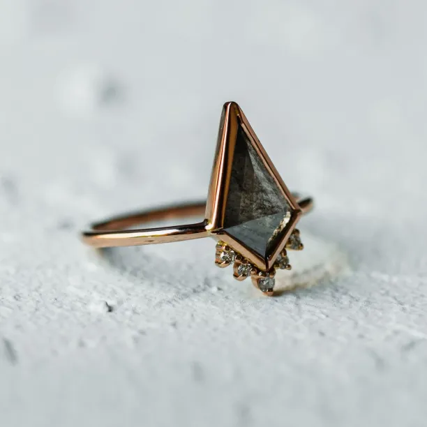 Kite salt and pepper diamond ring in cluster style EININ Image