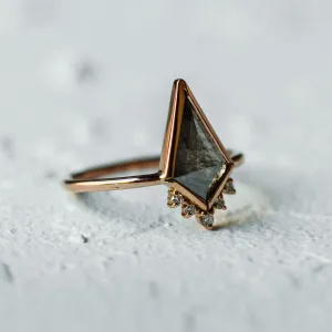 Kite salt and pepper diamond ring in cluster style EININ Thumbnail