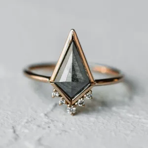 Kite salt and pepper diamond ring in cluster style EININ Thumbnail