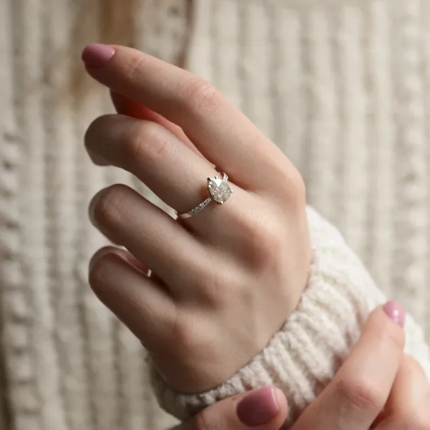 Gold vintage ring with salt and pepper diamond EIMMEAR Image