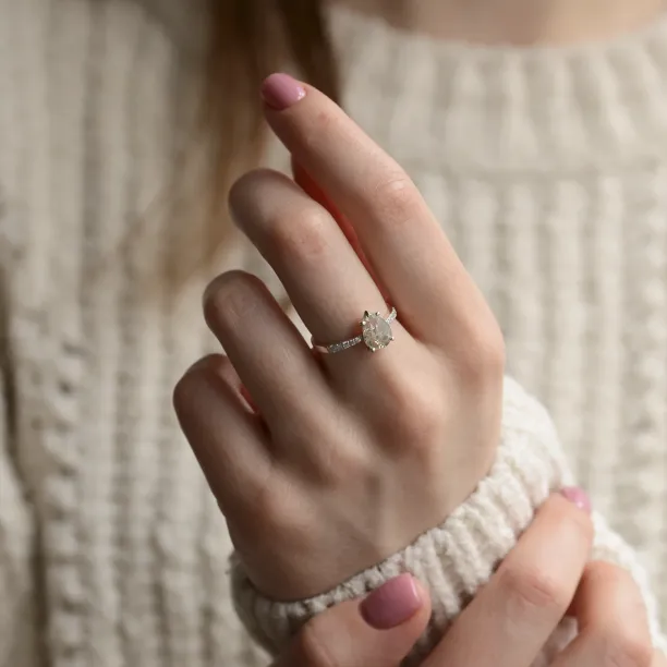 Gold vintage ring with salt and pepper diamond EIMMEAR Image