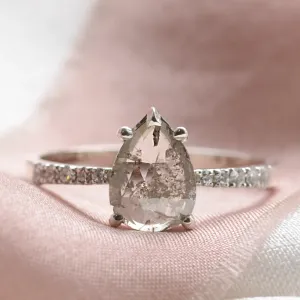 Gold vintage ring with salt and pepper diamond EIMMEAR Thumbnail