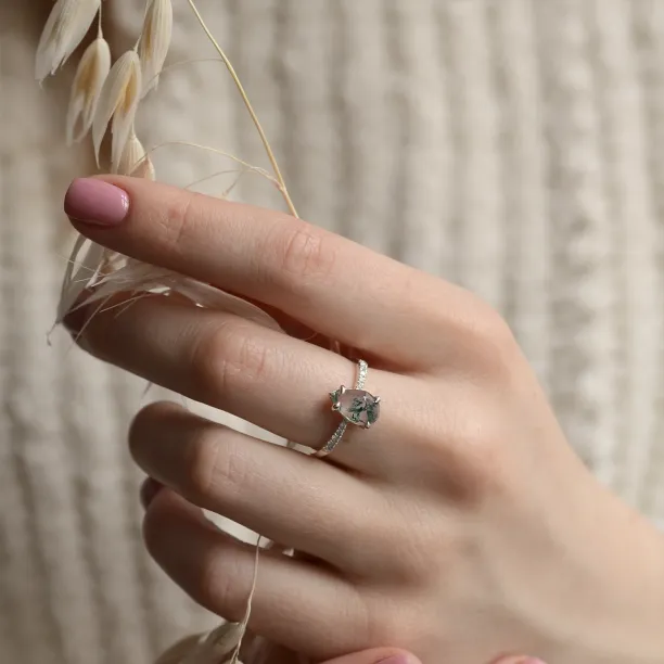 Gold ring with pear moss agate and diamonds EALGA Image