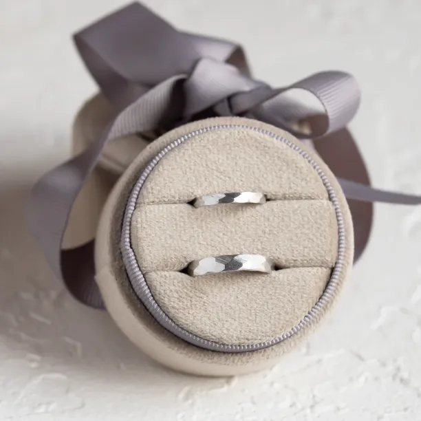 Matte gold wedding bands with hammered surface ETAIN Image