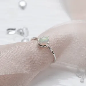 Pear white opal ring in solid gold FINN Thumbnail