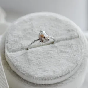 Elegant ring with pear salt and pepper diamond and side diamonds CILLIAN Thumbnail