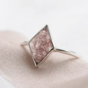 Gold kite strawberry quartz ring FRAGOLA Thumbnail