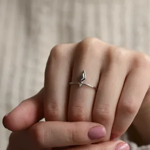 Gold ring with kite salt and pepper diamond and white diamonds CIAN Thumbnail