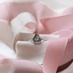 Geometric slice salt´n´pepper diamond ring SORCHA Thumbnail