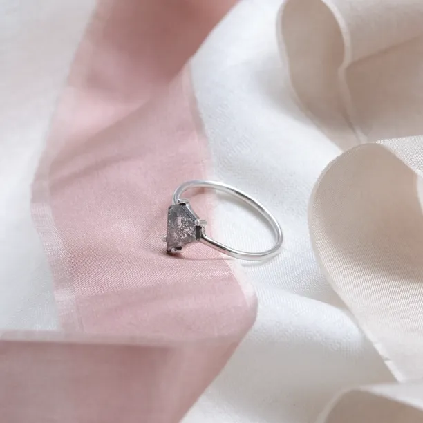 Geometric slice salt´n´pepper diamond ring SORCHA Image