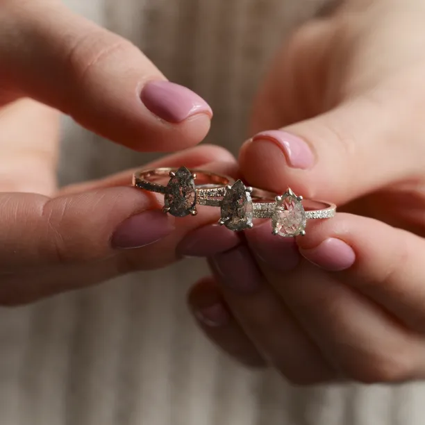 Vintage salt and pepper diamond engagement ring GRIONA Image