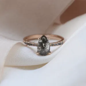 Vintage salt and pepper diamond engagement ring GRIONA Thumbnail