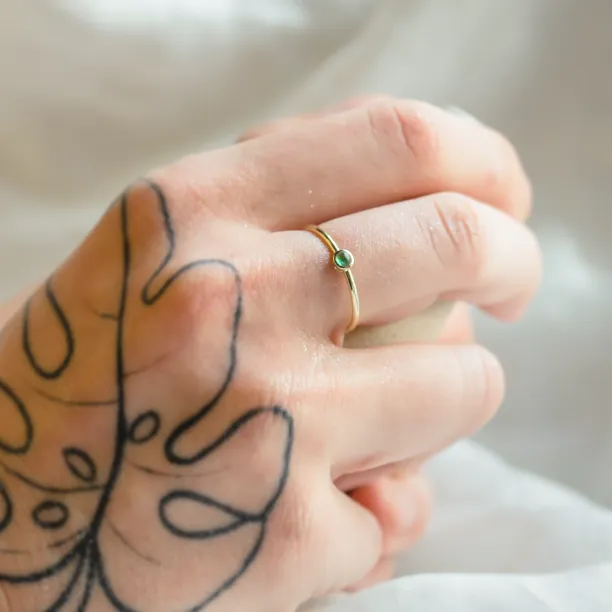 Emerald stackable fine ring CARAGH Image