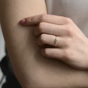 Emerald stackable fine ring CARAGH Thumbnail