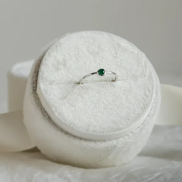 Emerald stackable fine ring CARAGH Image