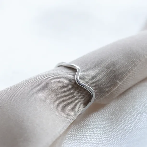 Gold mountain minimalist ring ALPINE Image