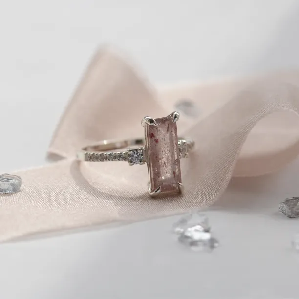 Gold ring with strawberry quartz and diamonds SWEETIE Image