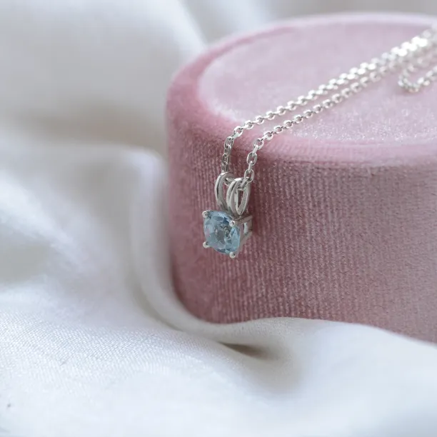 Minimalist gold necklace with aquamarine SINEAD Image