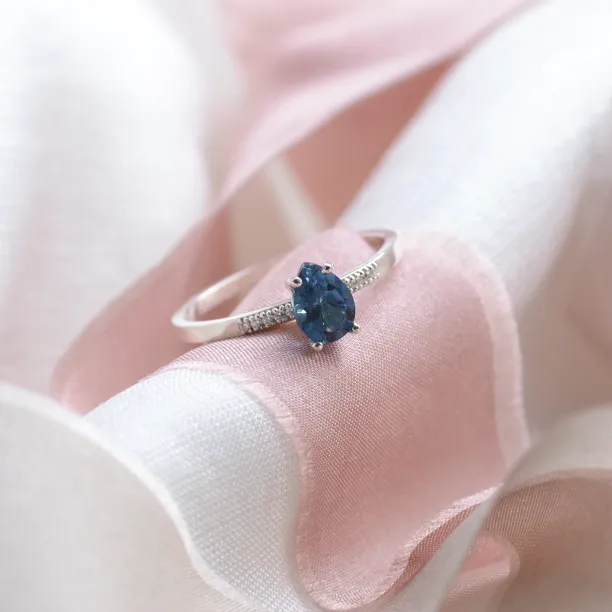 Magnificent blue topaz ring EIMEAR Image