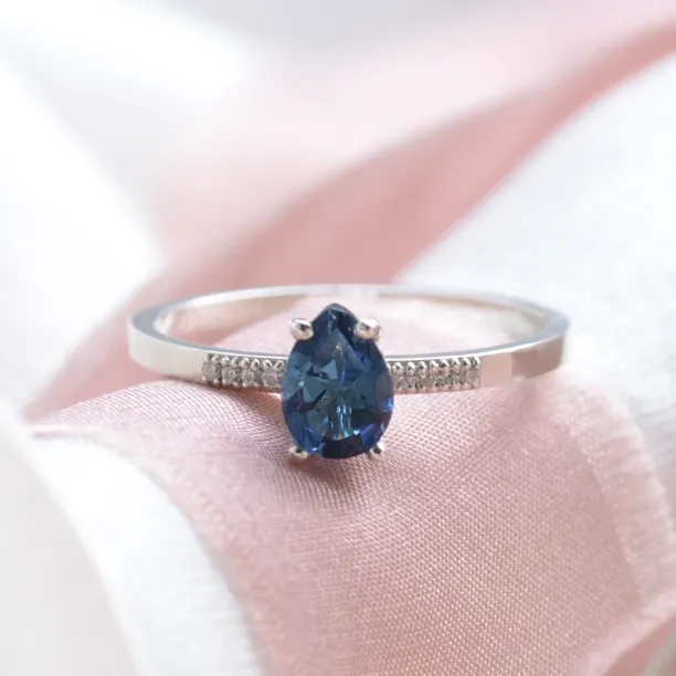 Magnificent blue topaz ring EIMEAR Image