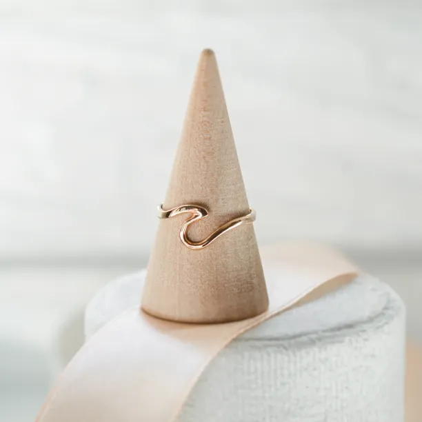 Minimalist gold wave ring WAVE Image