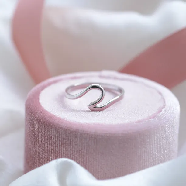 Minimalist gold wave ring WAVE Image