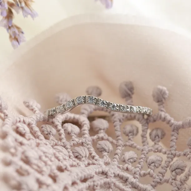 Gold eternity ring with diamonds Tiernan Image