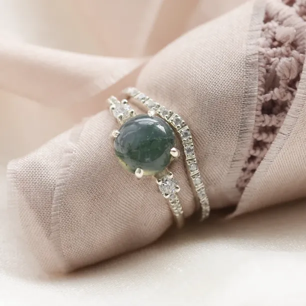 Gold eternity ring with diamonds Tiernan Image