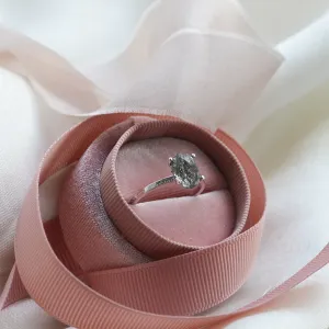 Minimalist ring with oval rutil quartz and diamonds ROXANE Thumbnail