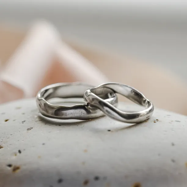 Atypical wedding rings LUAMA Image