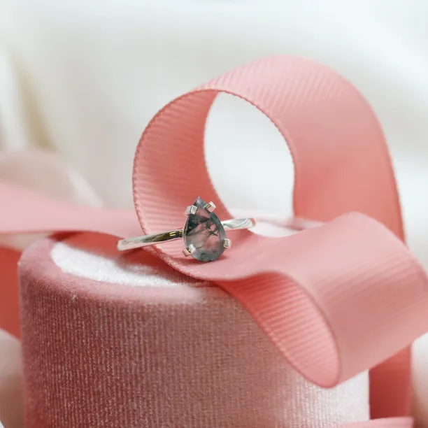 Gold ring with moss agate BERTA Image