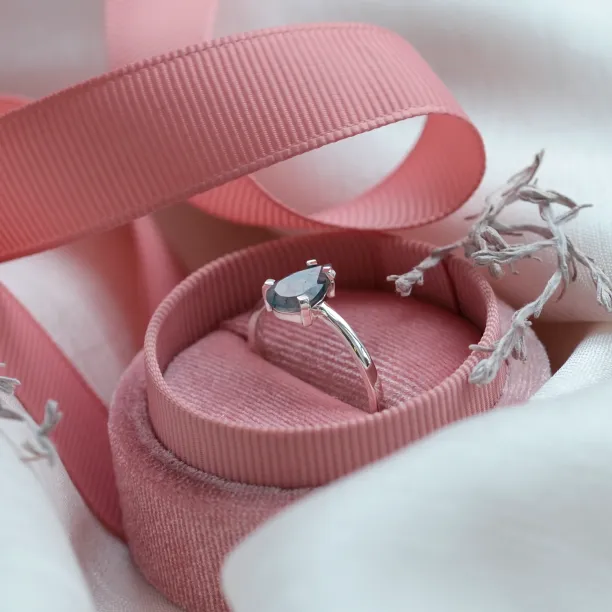 Gold ring with moss agate BERTA Image