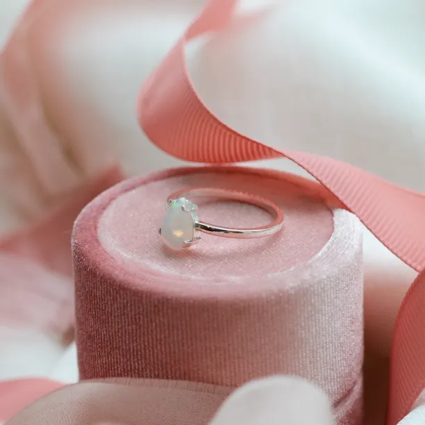 Gold ring with opal BERTA Image