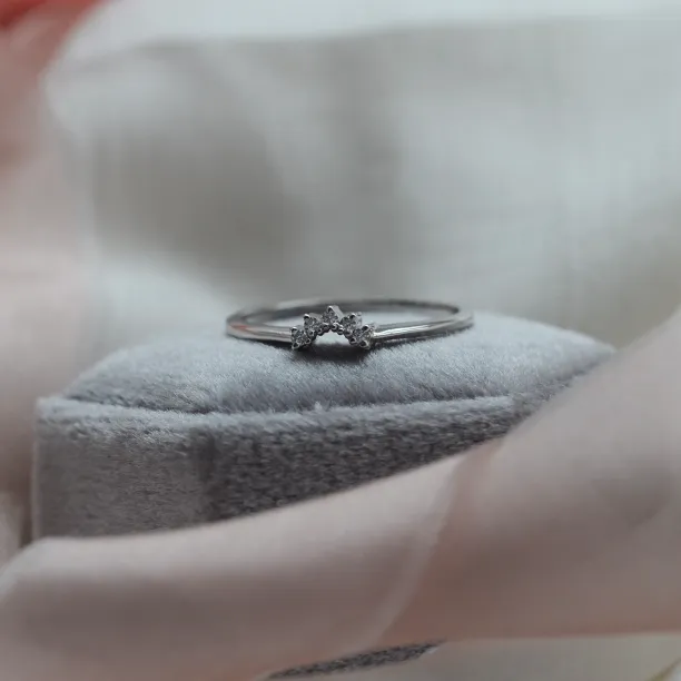 Gold ring with diamonds EMILIA Image