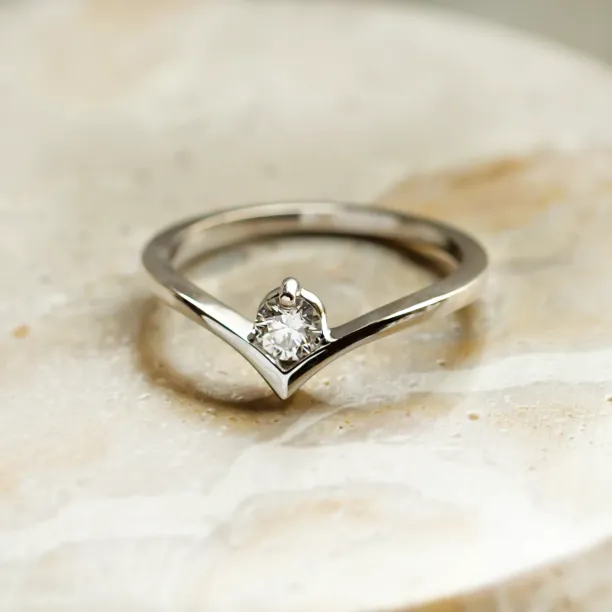 Gold diamond ring AMY Image