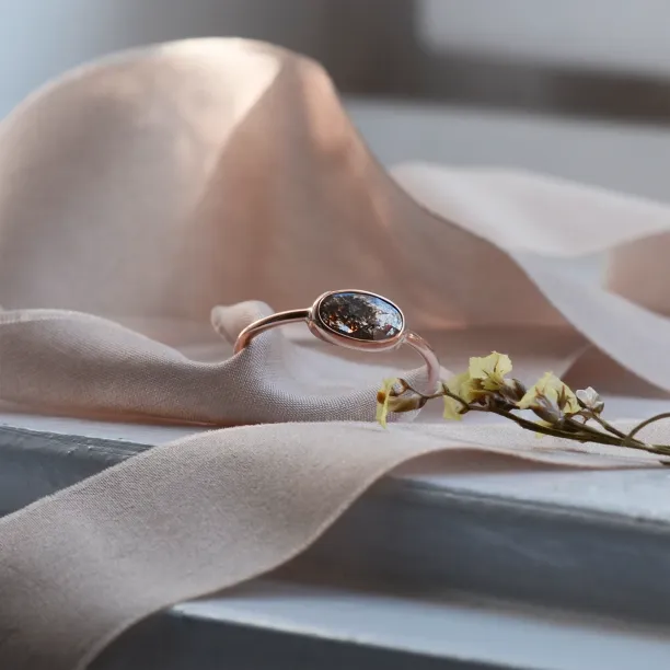 Gold ring with oval salt and pepper diamond KARLIN Image