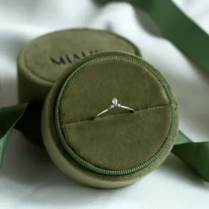 Fine gold ring with diamonds JANIZ Thumbnail