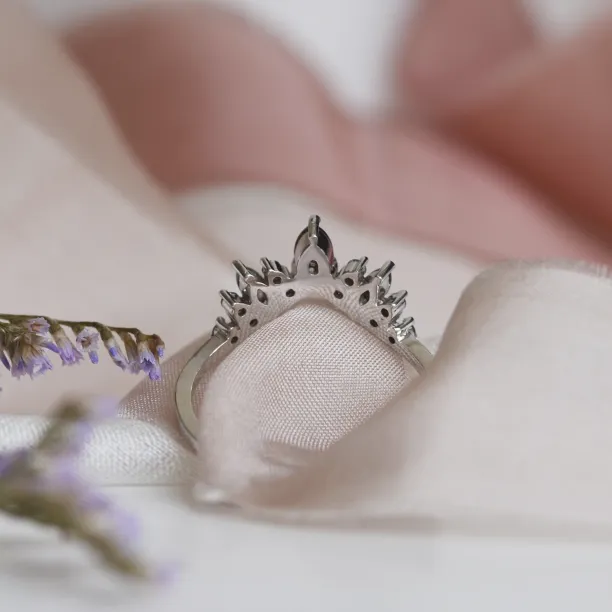 Majestic gold ring with salt and pepper diamonds FIERIA Image