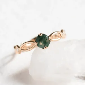 Gold ring with moss agate and diamonds QUEEN