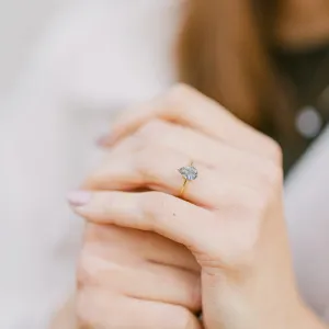 Gold ring with pear quartz OLLY Thumbnail