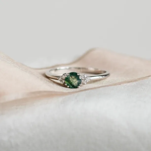 Noble gold ring with moss agate and diamonds MONNY Image