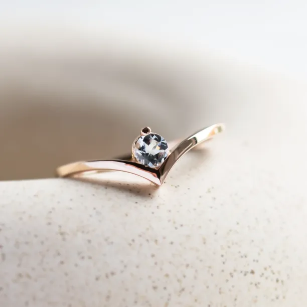 Gold aquamarine ring AMY Image